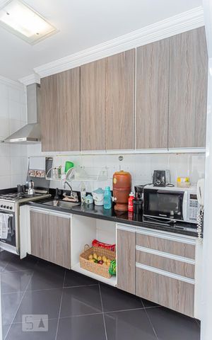 Apartamento à venda com 64m², 2 quartos e 1 vaga Apartamento à venda com 64m², 2 quartos e 1 vagaCozinha