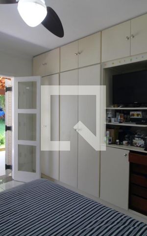 Casa para alugar com 300m², 3 quartos e 4 vagasSuíte