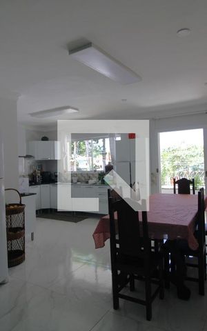 Casa para alugar com 300m², 3 quartos e 4 vagasCozinha