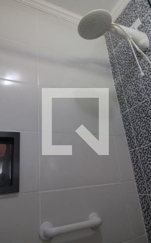 Casa para alugar com 300m², 3 quartos e 4 vagasChuveiro banheiro da suíte