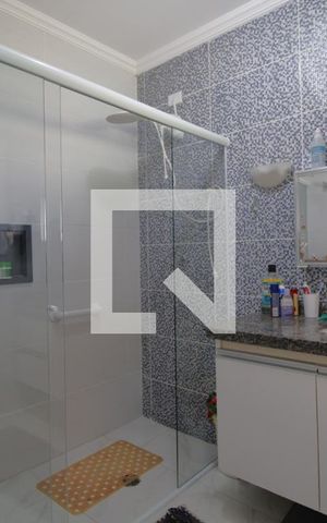 Casa para alugar com 300m², 3 quartos e 4 vagasBanheiro da suíte
