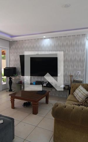 Casa para alugar com 300m², 3 quartos e 4 vagasSala