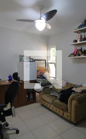 Casa para alugar com 300m², 3 quartos e 4 vagasEscritório