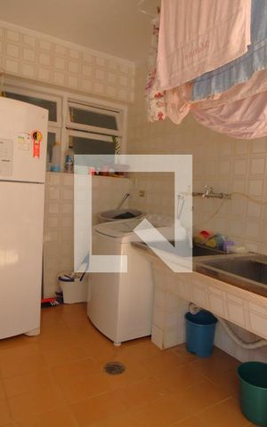 Casa para alugar com 300m², 3 quartos e 4 vagasLavanderia