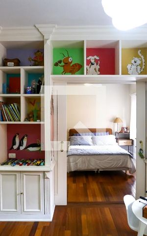 Casa à venda com 600m², 4 quartos e 5 vagas Casa à venda com 600m², 4 quartos e 5 vagassuíte 2