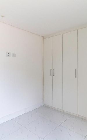 Casa à venda com 300m², 3 quartos e 2 vagasSuíte 2