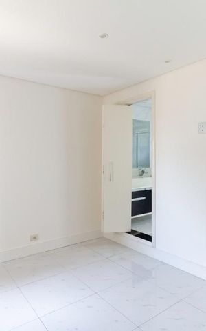 Casa à venda com 300m², 3 quartos e 2 vagasSuíte 2
