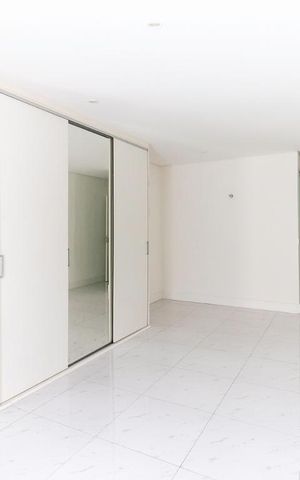 Casa à venda com 300m², 3 quartos e 2 vagasSuíte 3