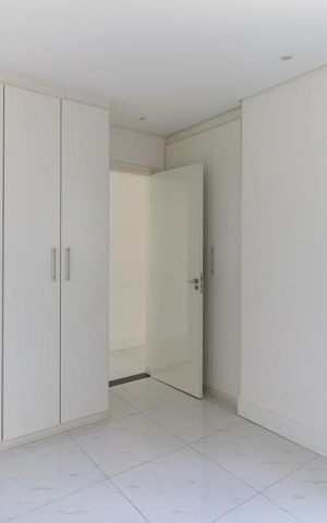 Casa à venda com 300m², 3 quartos e 2 vagasSuíte 2