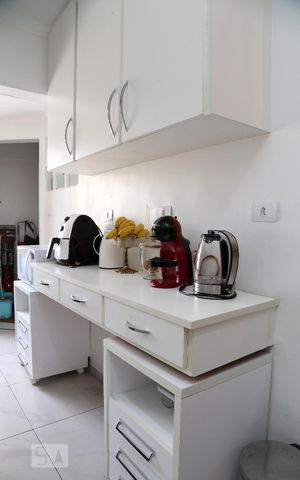 Apartamento à venda com 68m², 2 quartos e 2 vagasCozinha e Área de Serviço