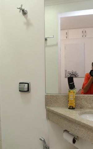 Apartamento à venda com 68m², 2 quartos e 2 vagasBanheiro da Suíte 1