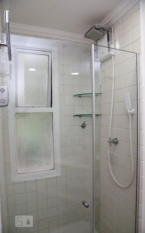 Apartamento à venda com 68m², 2 quartos e 2 vagasBanheiro da Suíte 1