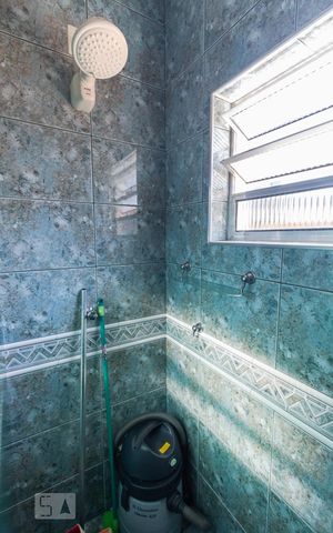 Casa à venda com 278m², 3 quartos e 4 vagas Casa à venda com 278m², 3 quartos e 4 vagasBanheiro 2