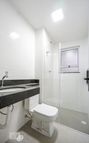 Apartamento para alugar com 47m², 2 quartos e sem vaga Apartamento para alugar com 47m², 2 quartos e sem vagaBanheiro