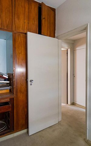 Apartamento para alugar com 200m², 4 quartos e 2 vagas Apartamento para alugar com 200m², 4 quartos e 2 vagasEscritório