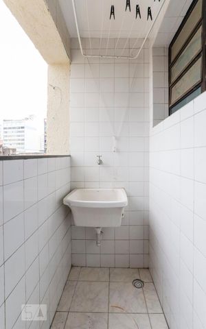 Apartamento à venda com 44m², 1 quarto e sem vagaÁrea de Serviço