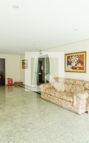 Apartamento à venda com 166m², 3 quartos e 2 vagas Apartamento à venda com 166m², 3 quartos e 2 vagasÁrea comum - Salão de festas