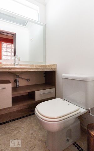 Casa à venda com 280m², 3 quartos e 2 vagas Casa à venda com 280m², 3 quartos e 2 vagasLavabo