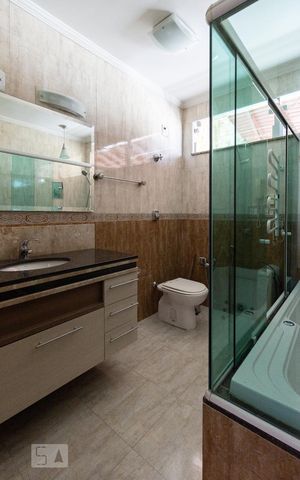 Casa à venda com 280m², 3 quartos e 2 vagas Casa à venda com 280m², 3 quartos e 2 vagasBanheiro da Suíte