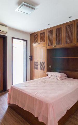 Casa à venda com 280m², 3 quartos e 2 vagas Casa à venda com 280m², 3 quartos e 2 vagasSuíte