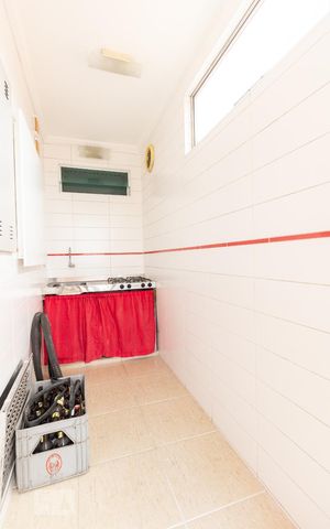 Casa à venda com 280m², 3 quartos e 2 vagas Casa à venda com 280m², 3 quartos e 2 vagasCozinha