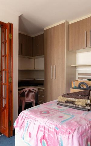 Casa à venda com 280m², 3 quartos e 2 vagas Casa à venda com 280m², 3 quartos e 2 vagasQuarto de Serviço