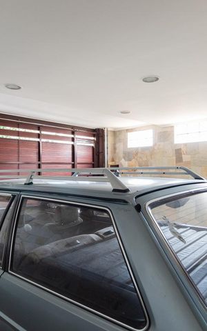 Casa à venda com 280m², 3 quartos e 2 vagas Casa à venda com 280m², 3 quartos e 2 vagasGaragem