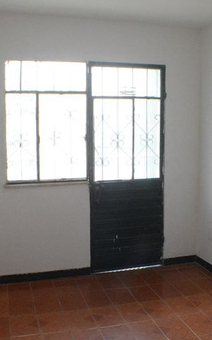 Casa para alugar com 102m², 3 quartos e sem vagaQuarto 1 com varanda e banheiro