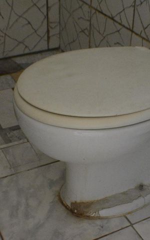 Casa para alugar com 102m², 3 quartos e sem vagaQuarto 1 com varanda e banheiro