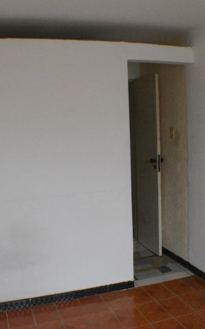 Casa para alugar com 102m², 3 quartos e sem vagaQuarto 1 com varanda e banheiro