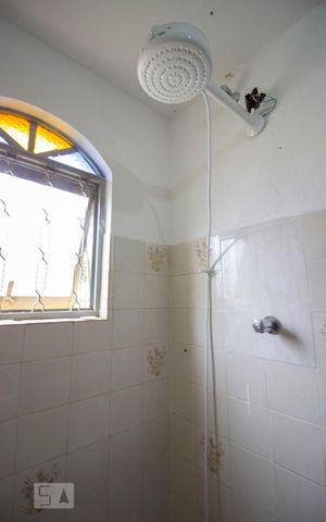 Casa à venda com 400m², 3 quartos e 2 vagasChuveiro