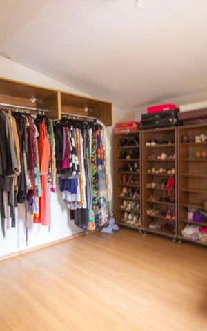 Casa à venda com 400m², 3 quartos e 2 vagasCloset do quarto 3