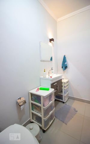 Casa à venda com 400m², 3 quartos e 2 vagasBanheiro da Suíte