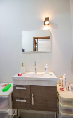 Casa à venda com 400m², 3 quartos e 2 vagasBanheiro da Suíte