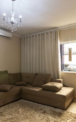 Casa à venda com 140m², 3 quartos e 4 vagas Casa à venda com 140m², 3 quartos e 4 vagasSala