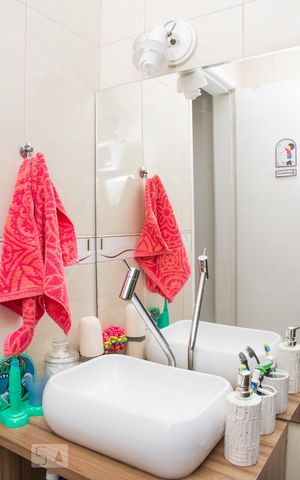 Apartamento à venda com 60m², 2 quartos e 1 vagaBanheiro Social
