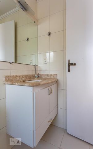Apartamento à venda com 63m², 2 quartos e 1 vaga Apartamento à venda com 63m², 2 quartos e 1 vagaBanheiro de Suíte