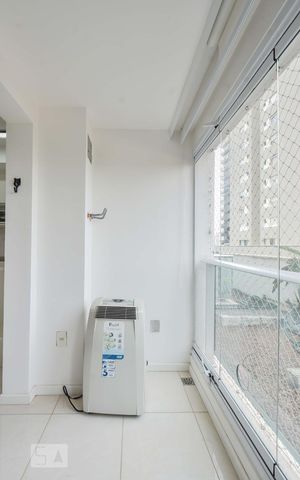 Studio à venda com 32m², 1 quarto e 1 vagaVaranda