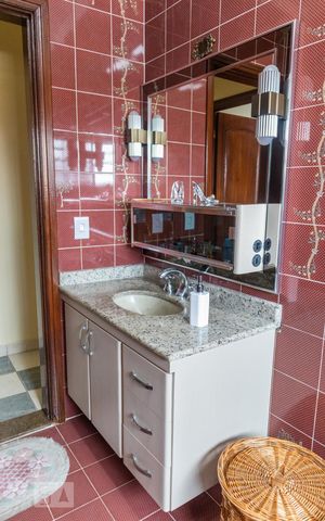 Casa à venda com 223m², 3 quartos e 4 vagas Casa à venda com 223m², 3 quartos e 4 vagasBanheiro