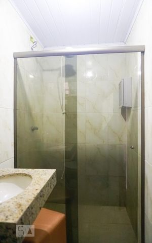 Casa à venda com 300m², 2 quartos e 3 vagasBanheiro Social