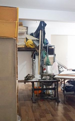 Casa à venda com 300m², 2 quartos e 3 vagasSalão