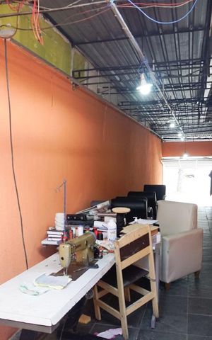 Casa à venda com 300m², 2 quartos e 3 vagasGaragem