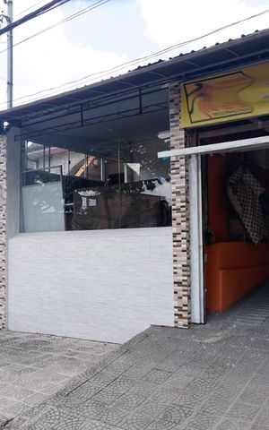 Casa à venda com 300m², 2 quartos e 3 vagasFachada 