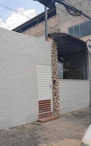 Casa à venda com 300m², 2 quartos e 3 vagasFachada 