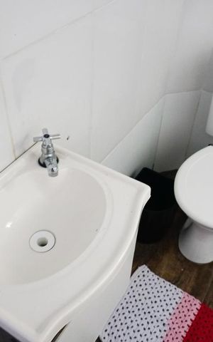 Casa à venda com 300m², 2 quartos e 3 vagasBanheiro da Suíte 1