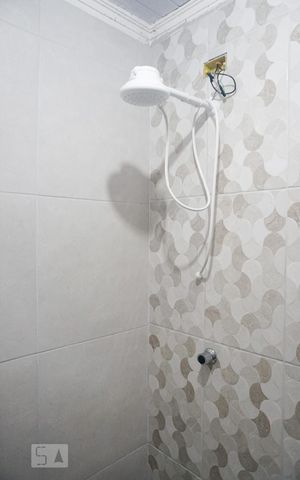 Casa à venda com 300m², 2 quartos e 3 vagasBanheiro da Suíte 2