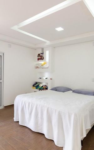 Casa à venda com 700m², 8 quartos e 8 vagas Casa à venda com 700m², 8 quartos e 8 vagasSuíte 1