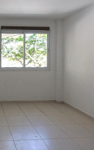 Apartamento à venda com 126m², 3 quartos e 2 vagas Apartamento à venda com 126m², 3 quartos e 2 vagasSuíte