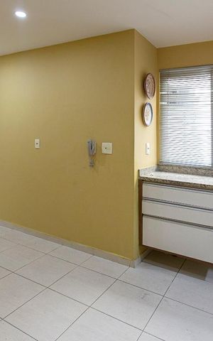 Apartamento à venda com 126m², 3 quartos e 2 vagas Apartamento à venda com 126m², 3 quartos e 2 vagasCopa