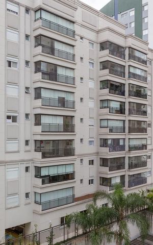 Apartamento à venda com 72m², 2 quartos e 2 vagas Apartamento à venda com 72m², 2 quartos e 2 vagasVista da Sacada